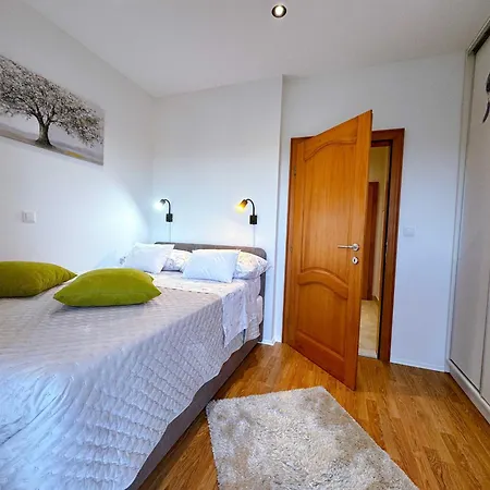 Apartament Mandic *